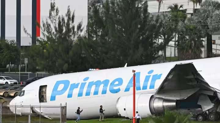 Amazon cargo plane